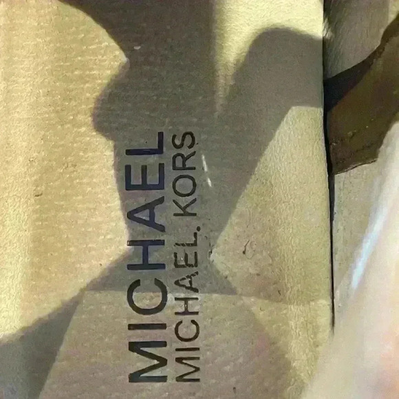 Micheal Kors Salem Luggage Brown Suede Leather Ankle booties Boots size 9.5M - Picture 7 of 12